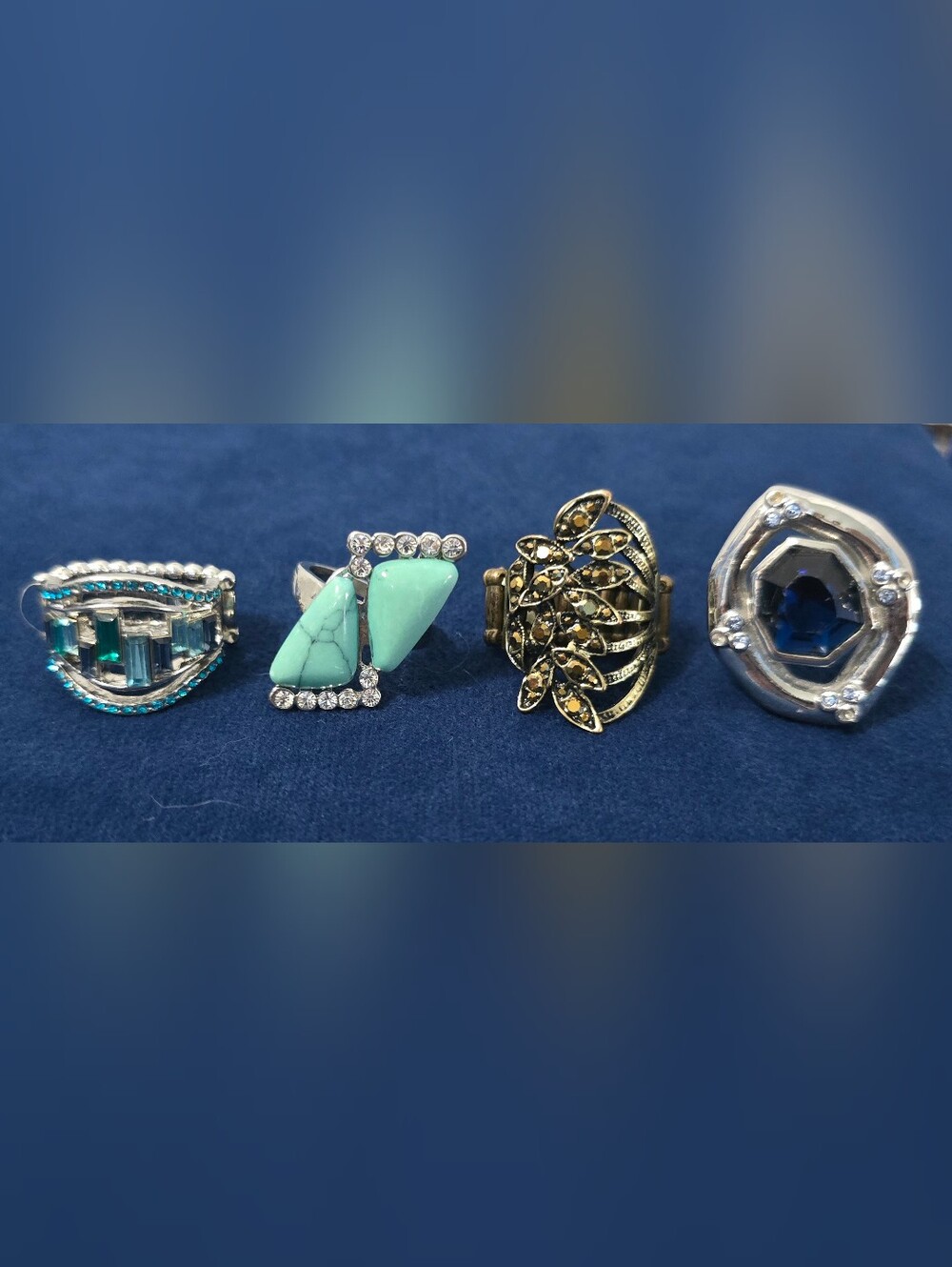 Women's Ring Size 8.25 LOT of 4 Rings Silver Tone Metal Blue Gemstones Elastic